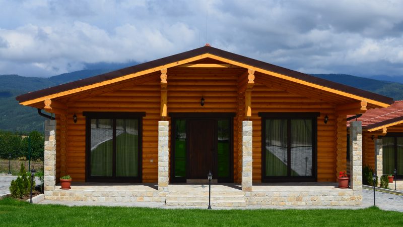 Cozy wood cabin in Bulgaria log-house.com